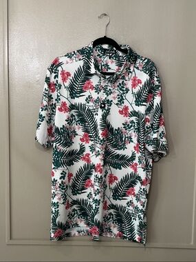 Bad Birdie White Short-Sleeve Tropical Shirt with Green Leaves & Pink Flowers